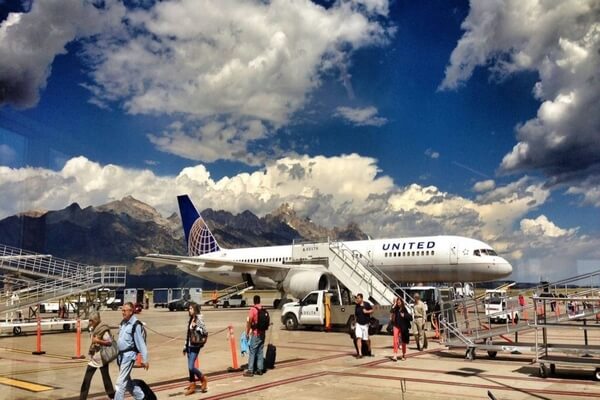 Airport, Jackson Hole, spring vacation 