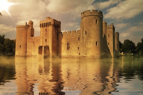 Warwick Castle, Places to Visit in Alabama