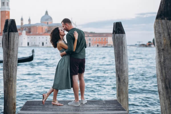Choose The Destination Best Tips To Plan A Romantic Honeymoon In Budget