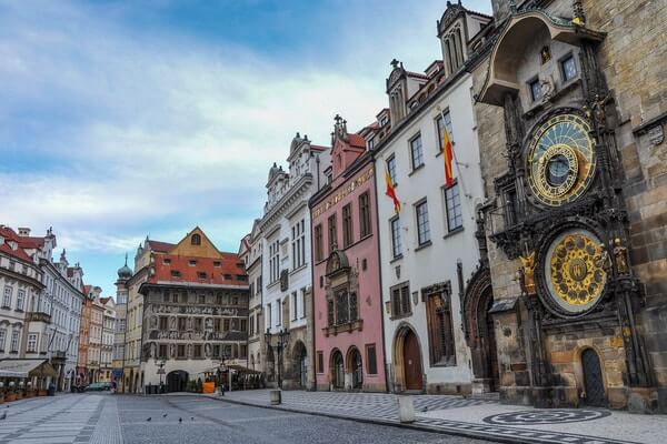Best Spot in Prague;  Old Town Square and the Astronomical Clock; best cities to visit in winters,European Winter Destinations