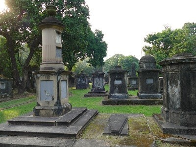 South Park Street cemetery; Places to visit in Kolkata