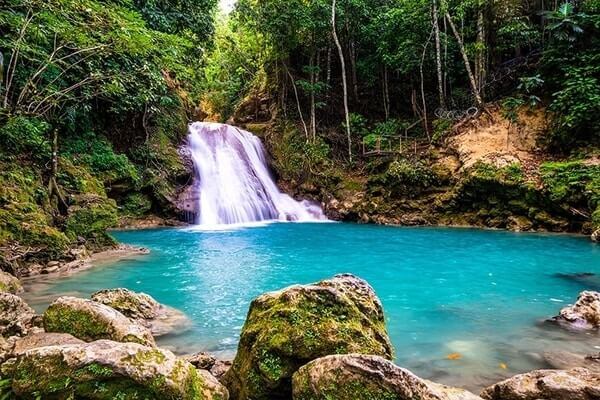 Cool Blue Hole is one such beautiful place in Ocho Rios, best destination in Jamaica