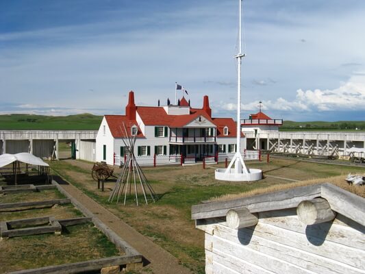 11 Best Places to Visit in North Dakota; Fort Union Trading Post