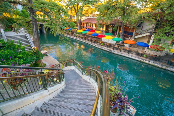 San Antonio River is romantic place for a day trip in Texas