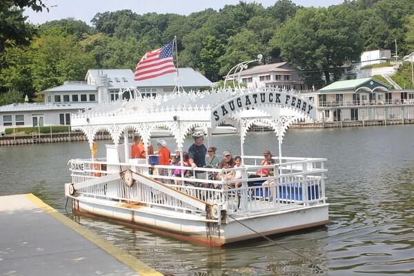 Saugatuck, beautiful day tour from Chicago | Chicago day trips