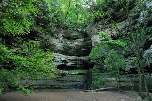 Starved Rock State Park in Illinois, best day trips from Chicago
