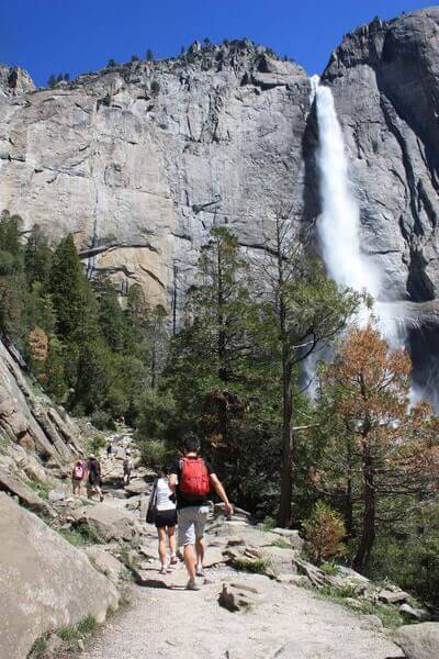 Hiking near Yosemite Fall