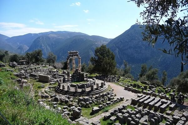 Delphi, day trips from Athens