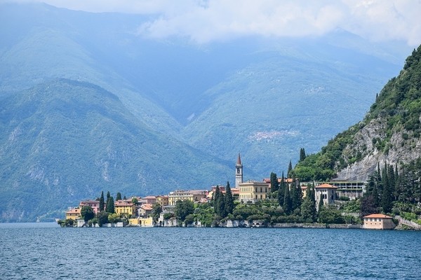 Lake Como;Day trips from Milan