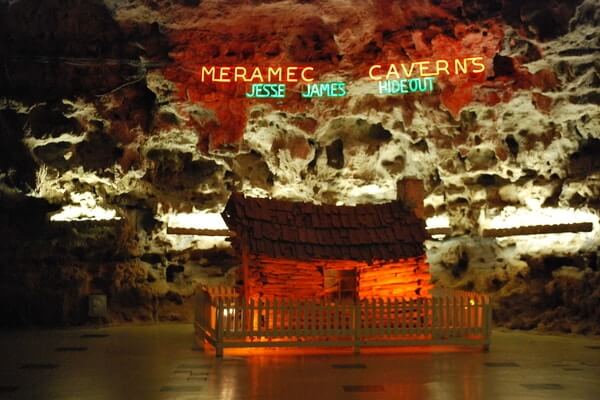 Meramec Caverns,