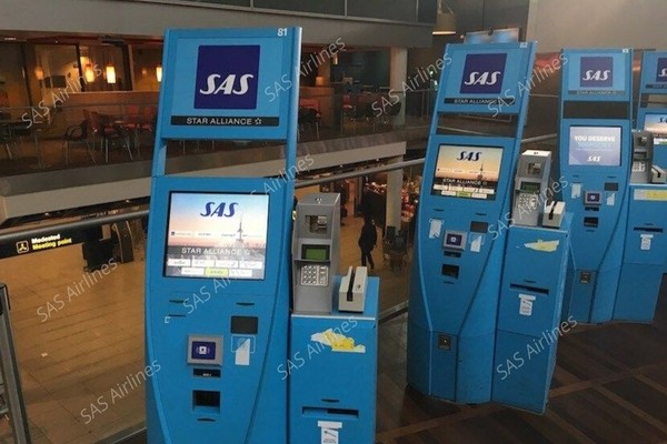 Scandinavian airlines check-in kiosk