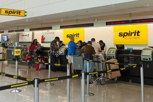 Spirit airlines check in counter