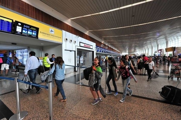 Inside of Guayaquil José Joaquin de Olmedo International Airport