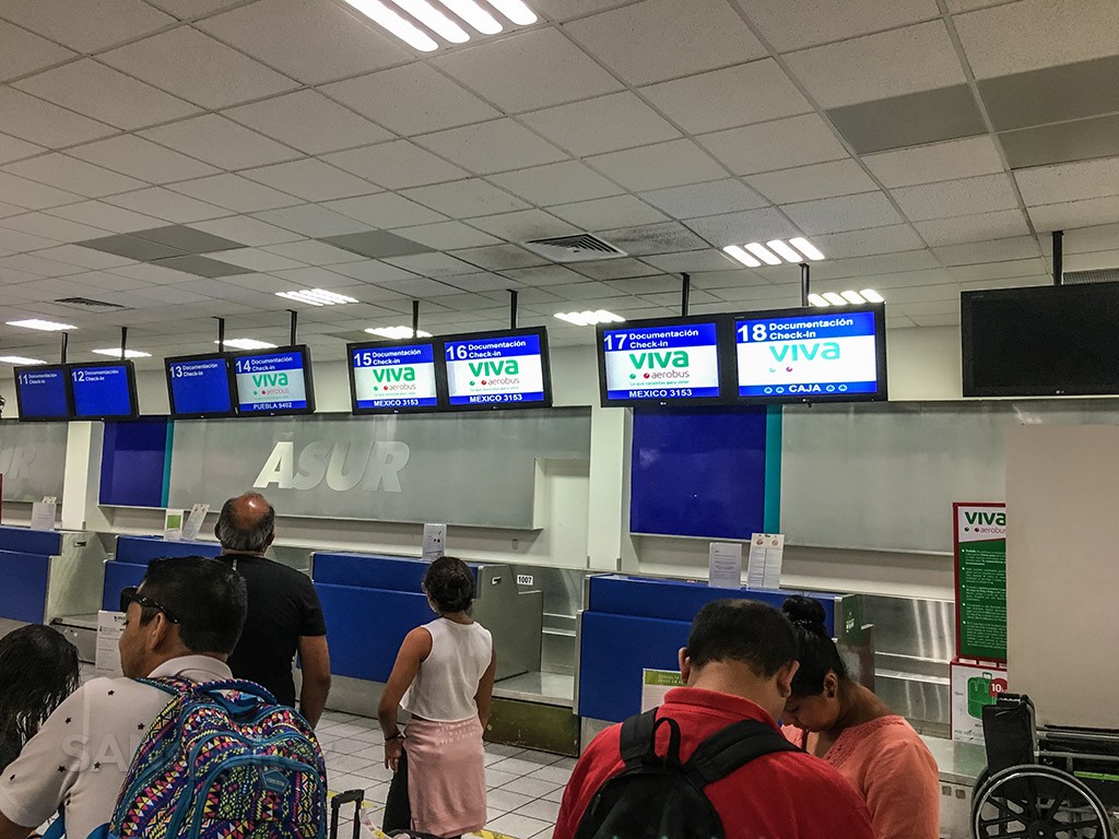 viva aerobus check-in