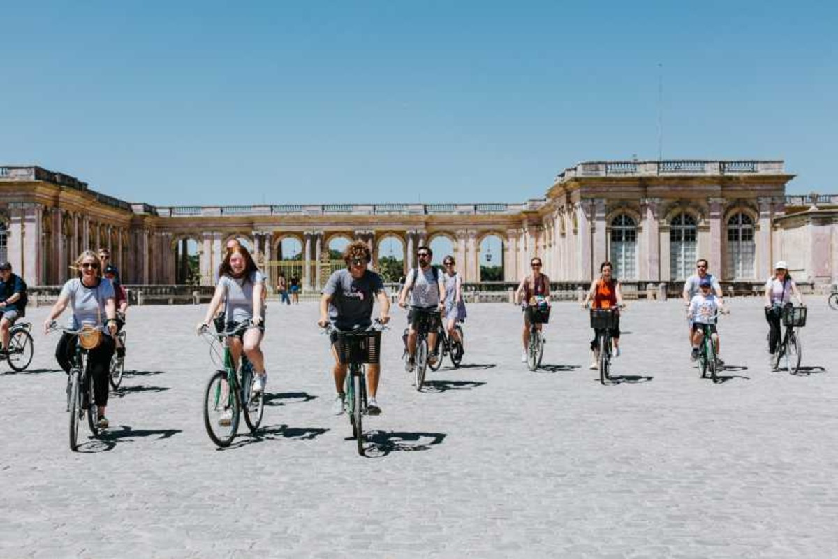 Versailles Bike Tour + Chateau Visit
